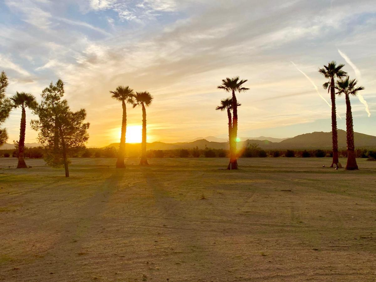 The Castle House Estate Hotel Joshua Tree Eksteriør billede